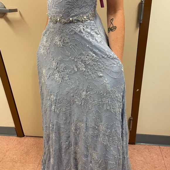 Blue Lacey ball gown, never worn, - Picture 5 of 5